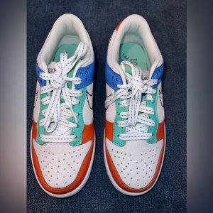Nike dunks low GS 101